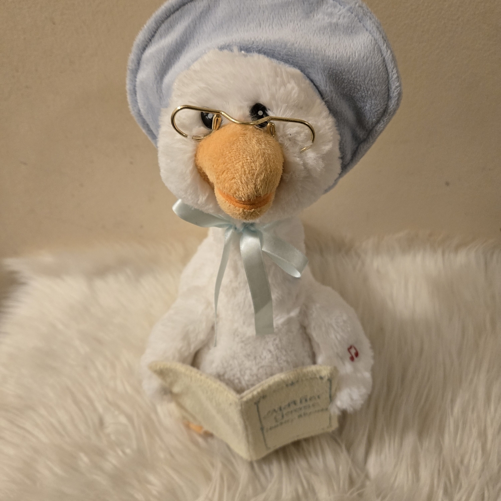 Mother Goose Plush Talking Animated Nursery Rhymes Cuddle Barn Tested it works